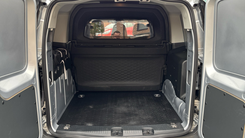 Ford Transit Connect 240 L1 Petrol 1.5 EcoBoost PHEV 150 Trend FlexCab Van Auto